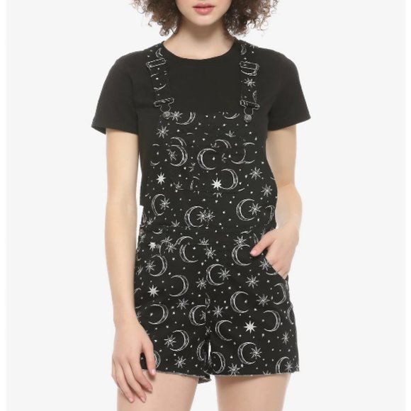 Hot Topic Pants - NEW! Cute Denim Moon & Star Print Shortalls